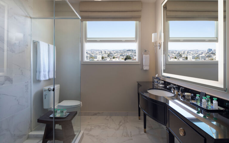 Bathroom 59c543fd77a56
